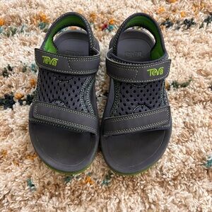Boys sandals